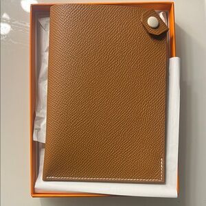 Hermès Passport Holder